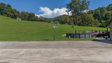790 Grass Run Road Weston WV 26452