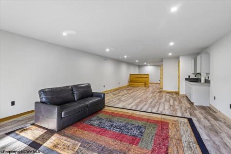 183 Venice Place Davis WV 26260