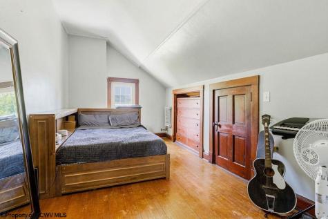 204 W Philadelphia Avenue Bridgeport WV 26330