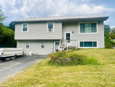 105 Sharon Lane Kingwood WV 26537