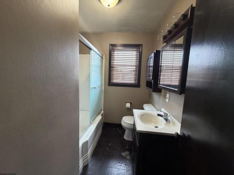 104 Maryland Avenue Clarksburg WV 26301