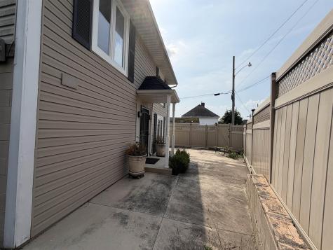 104 Maryland Avenue Clarksburg WV 26301