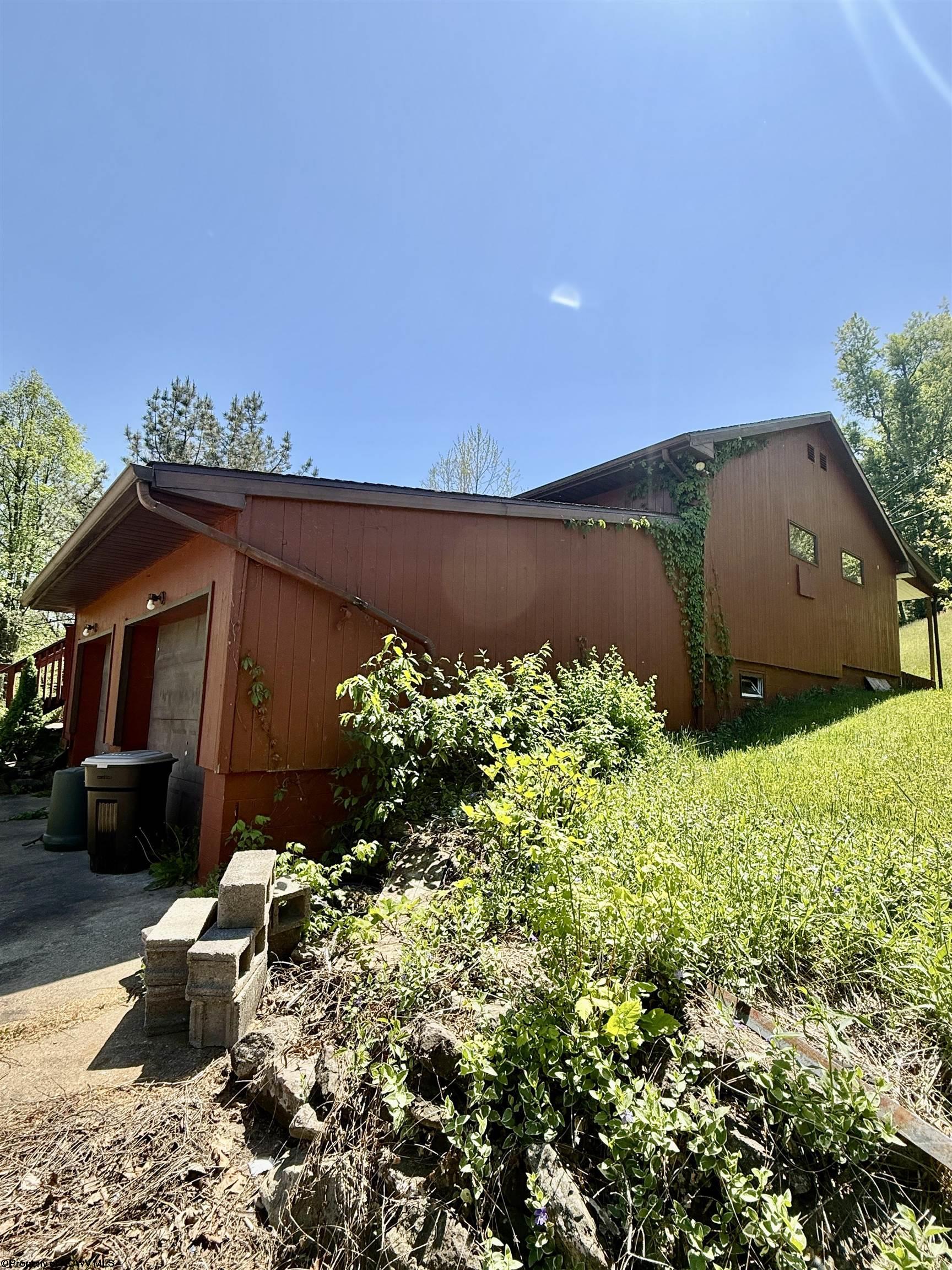 1463 Jarvisville Road Salem WV 26426