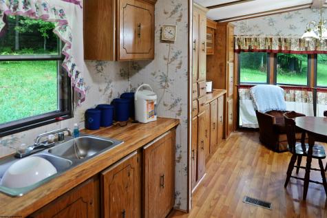 193 Deerwood Lane Terra Alta WV 26764