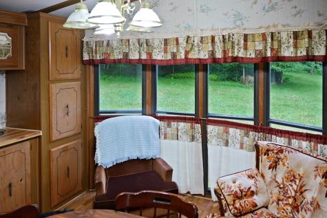 193 Deerwood Lane Terra Alta WV 26764