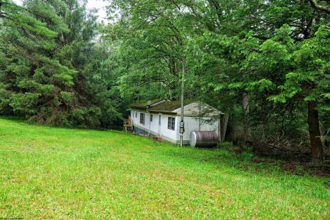 193 Deerwood Lane Terra Alta WV 26764