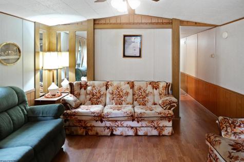 193 Deerwood Lane Terra Alta WV 26764