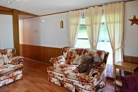 193 Deerwood Lane Terra Alta WV 26764