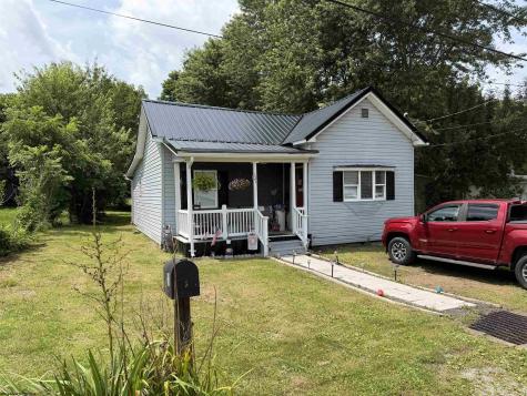 121 Hoff Street Belington WV 26250