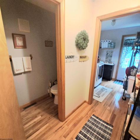 250 Deerfield Circle Kingwood WV 26537