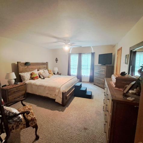250 Deerfield Circle Kingwood WV 26537