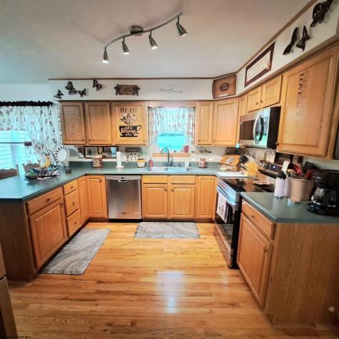250 Deerfield Circle Kingwood WV 26537