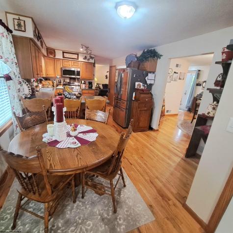 250 Deerfield Circle Kingwood WV 26537