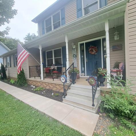250 Deerfield Circle Kingwood WV 26537