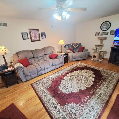 250 Deerfield Circle Kingwood WV 26537