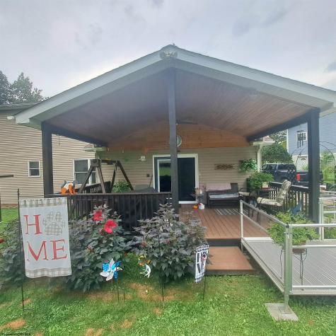 250 Deerfield Circle Kingwood WV 26537
