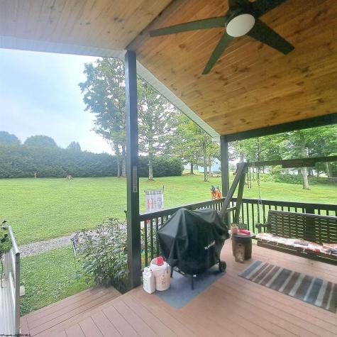 250 Deerfield Circle Kingwood WV 26537