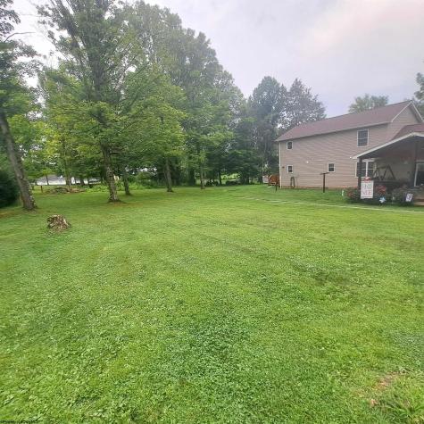 250 Deerfield Circle Kingwood WV 26537