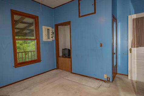 977 Washburn Street Clarksburg WV 26301