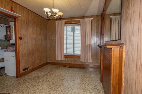 977 Washburn Street Clarksburg WV 26301