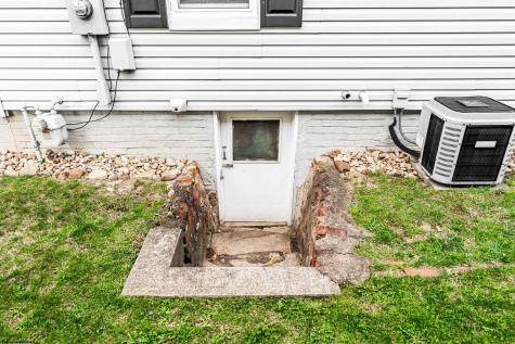 1337 Sabraton Avenue Morgantown WV 26505