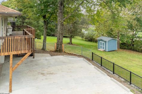 129 Bakers Drive Morgantown WV 26505