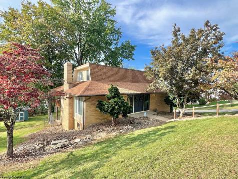 129 Bakers Drive Morgantown WV 26505