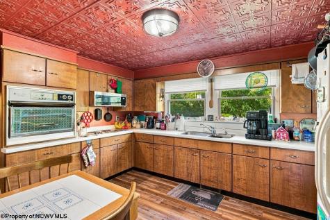 241 Maken Road Salem WV 26426