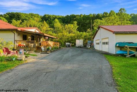 241 Maken Road Salem WV 26426