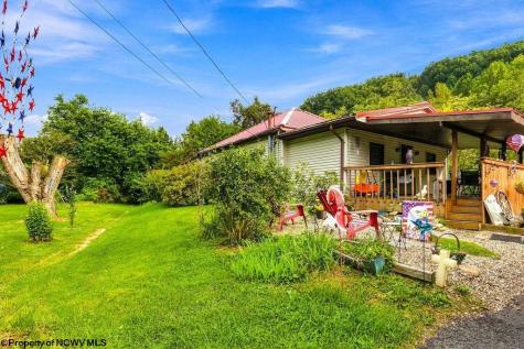 241 Maken Road Salem WV 26426