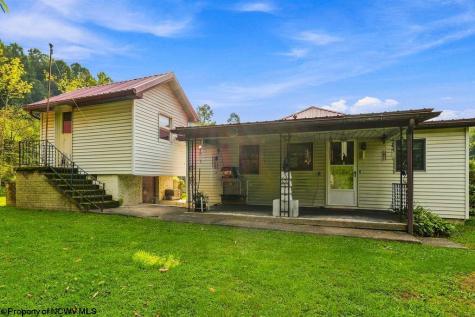 241 Maken Road Salem WV 26426