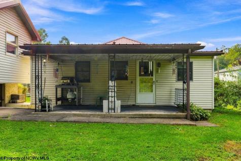241 Maken Road Salem WV 26426