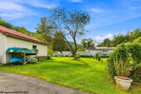 241 Maken Road Salem WV 26426
