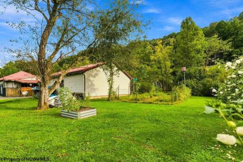 241 Maken Road Salem WV 26426