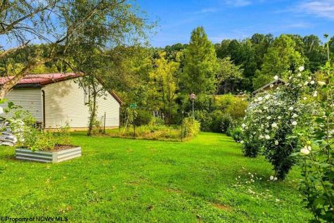 241 Maken Road Salem WV 26426