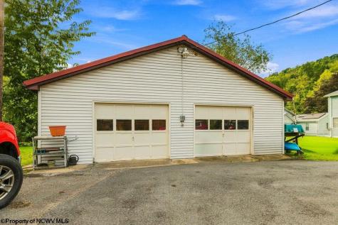 241 Maken Road Salem WV 26426