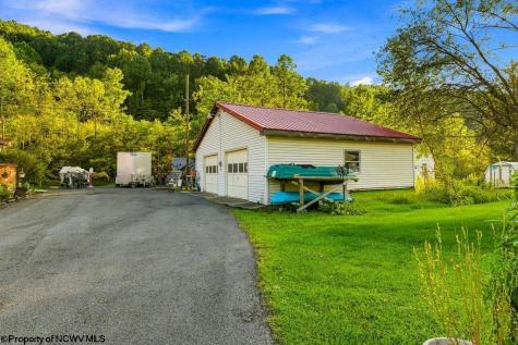 241 Maken Road Salem WV 26426