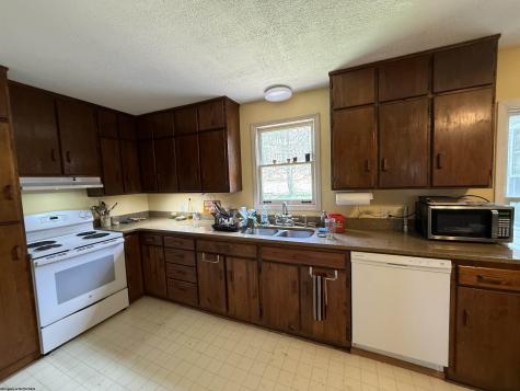 1174 Bell Crouch Road Huttonsville WV 26273