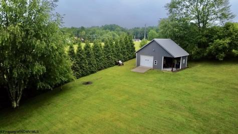 6786 Lantz Ridge Rd Avenue Aurora WV 26705