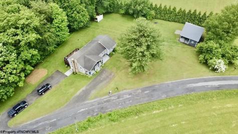 6786 Lantz Ridge Rd Avenue Aurora WV 26705
