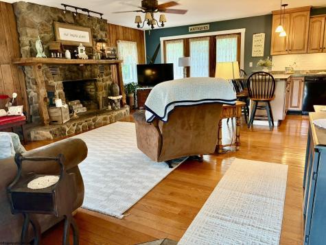 6786 Lantz Ridge Rd Avenue Aurora WV 26705