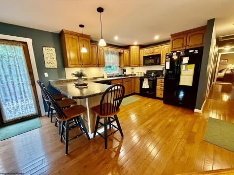 6786 Lantz Ridge Rd Avenue Aurora WV 26705