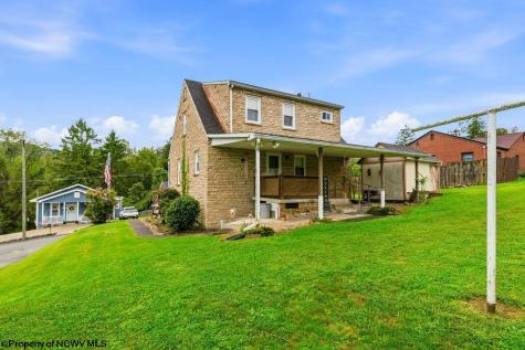 406 Thomas Avenue Nutter Fort WV 26301