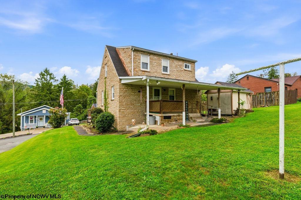 406 Thomas Avenue Nutter Fort WV 26301
