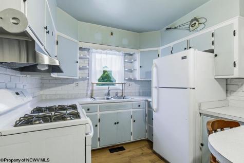 406 Thomas Avenue Nutter Fort WV 26301