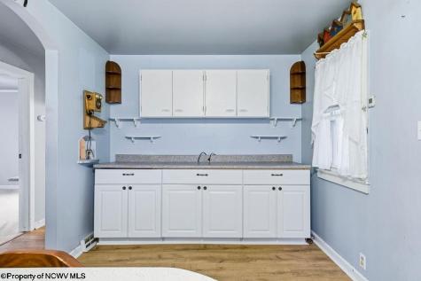 406 Thomas Avenue Nutter Fort WV 26301