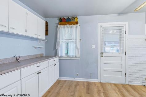 406 Thomas Avenue Nutter Fort WV 26301