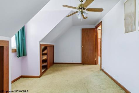 406 Thomas Avenue Nutter Fort WV 26301