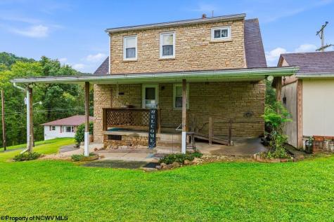 406 Thomas Avenue Nutter Fort WV 26301