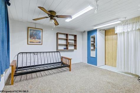 406 Thomas Avenue Nutter Fort WV 26301